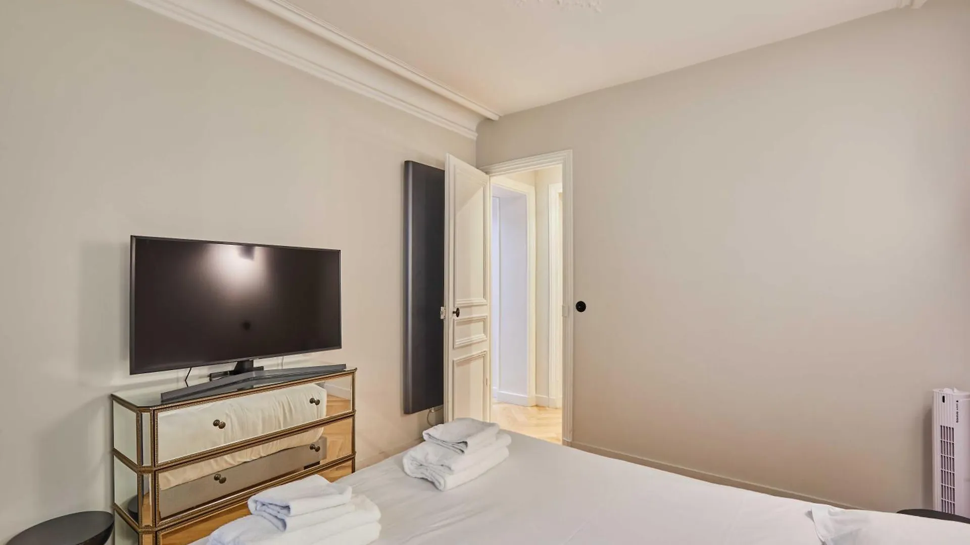 Magnificent Apartment - 3Br- 8P - Batignolles Paris